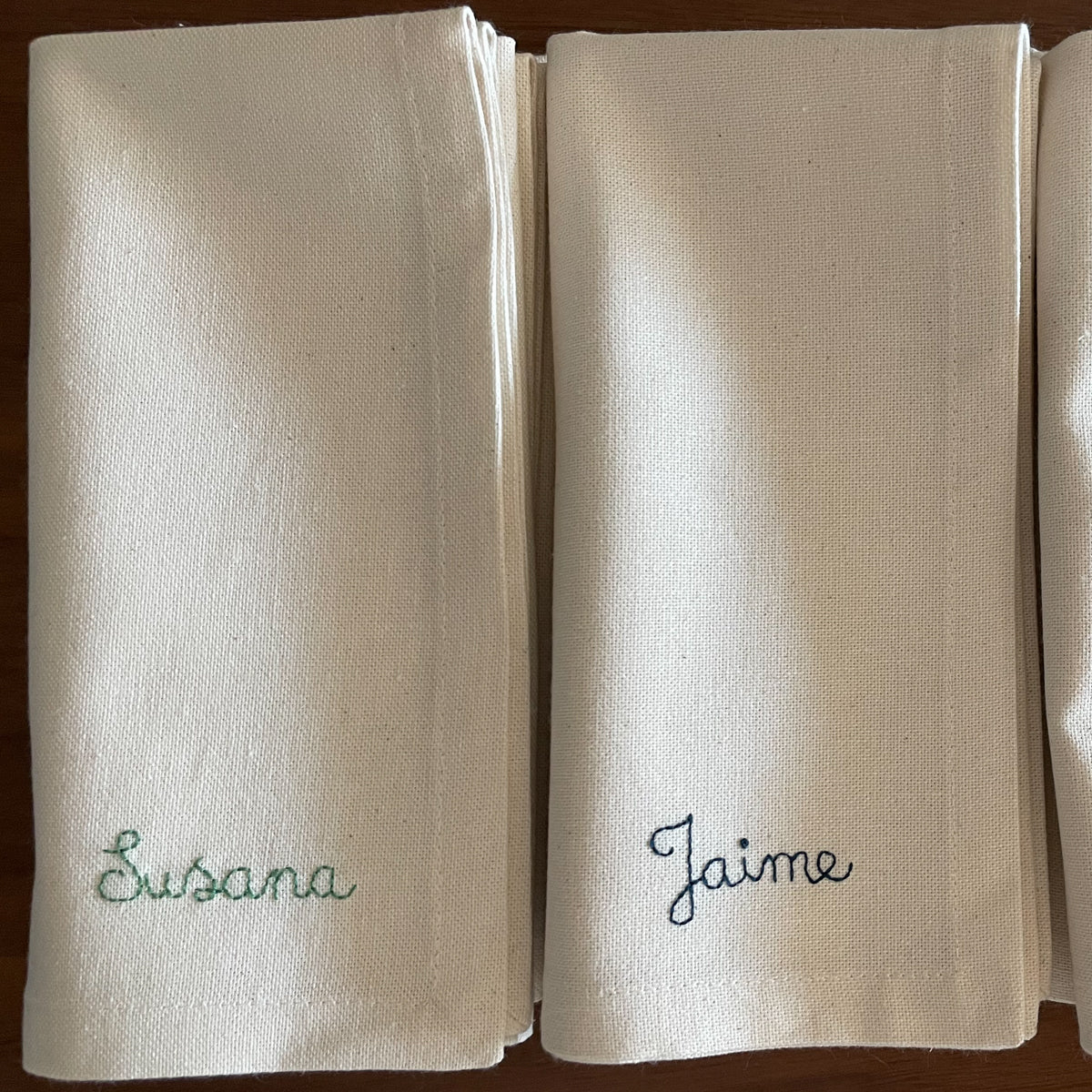 Servilleta bordada Nombre