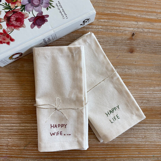 Pack de 2 servilletas bordadas Happy Wife... Happy Life