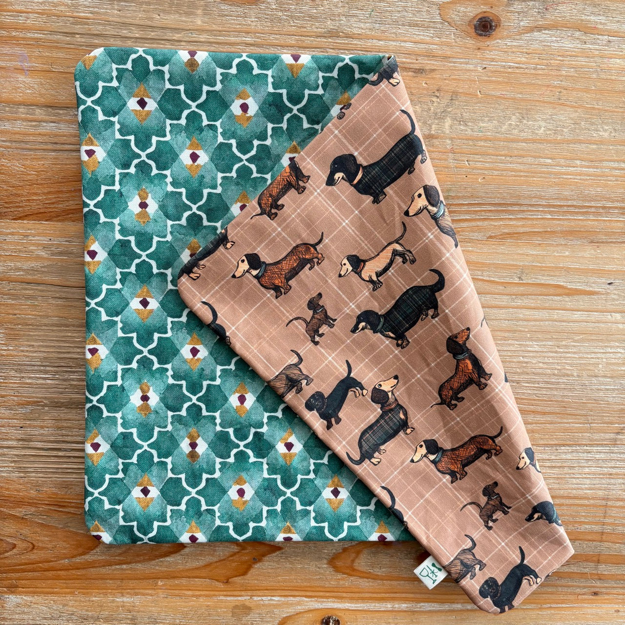 Mantel resinado reversible Damasco-Perritos